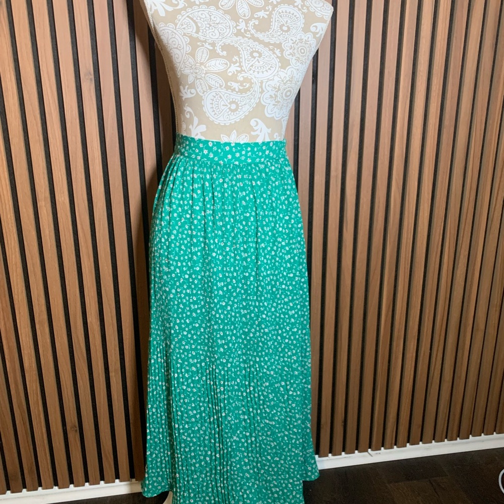 Zara Green Pleated Maxi Skirt A-Line Resort Wear